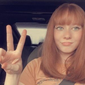 Meet your Posher, Caitlyn